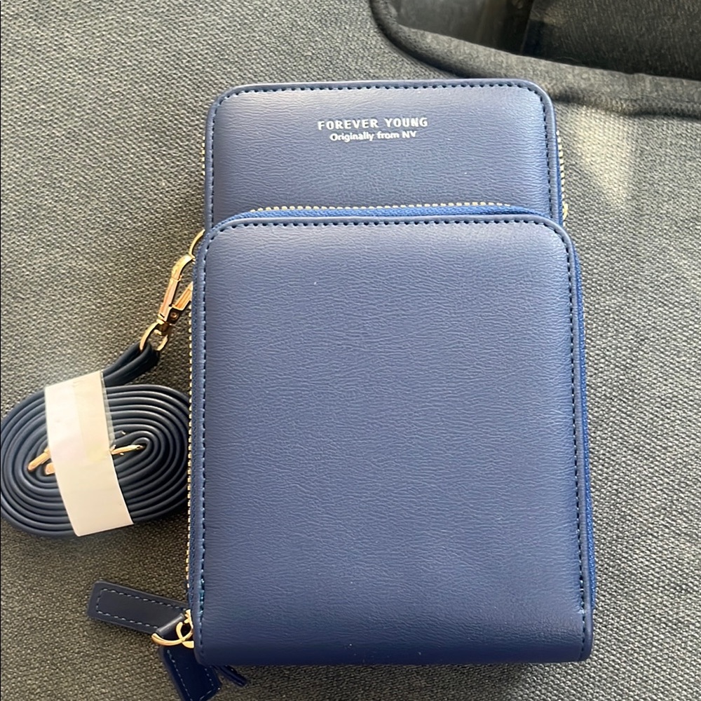 BNWT Forever Young Blue Crossbody Bag with Smooth Leather and Gold Hardware